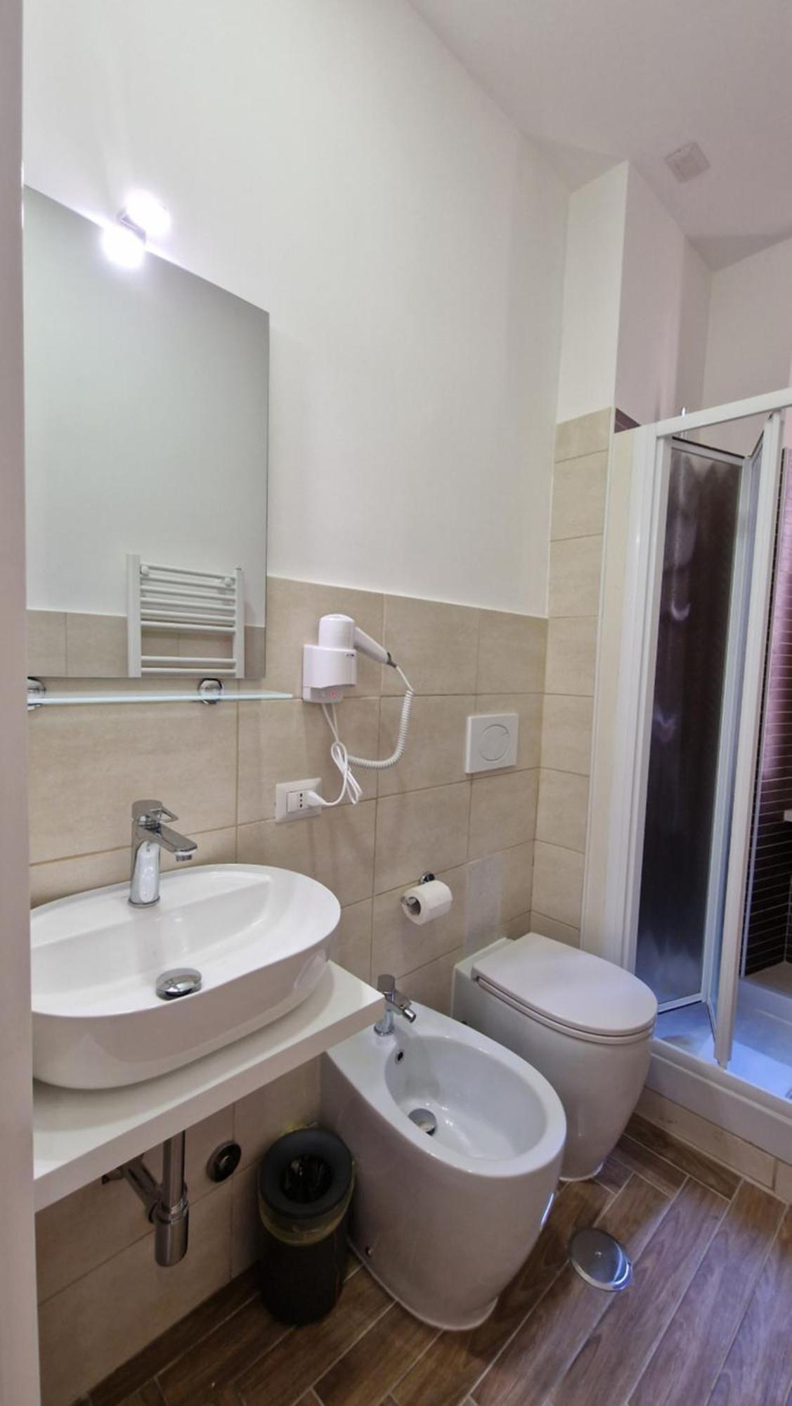 Susy'S Guest House - Room Spagna Roma Ngoại thất bức ảnh